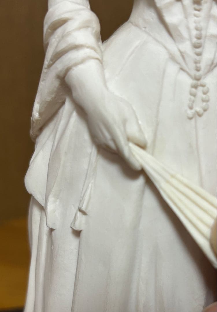 皇妃エリザベートの像　ジャンク