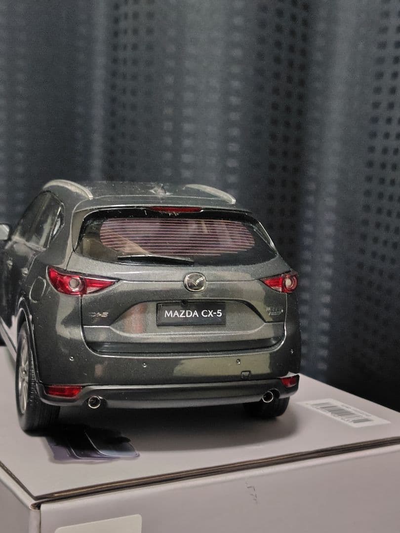 B*N様 MAZDA CX-5　モデルカー　1/18