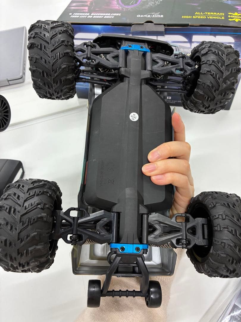 高速 ラジコン オフロード ラジコンカー 大人向け 人気 ブラシレスモーター