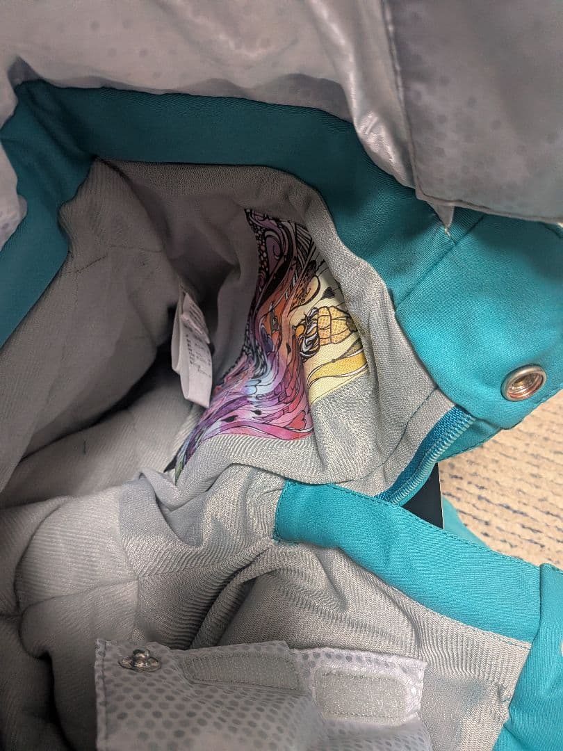 スキーウエア　上ROXY　下Kissmark　Sサイズ　定価５万円相当