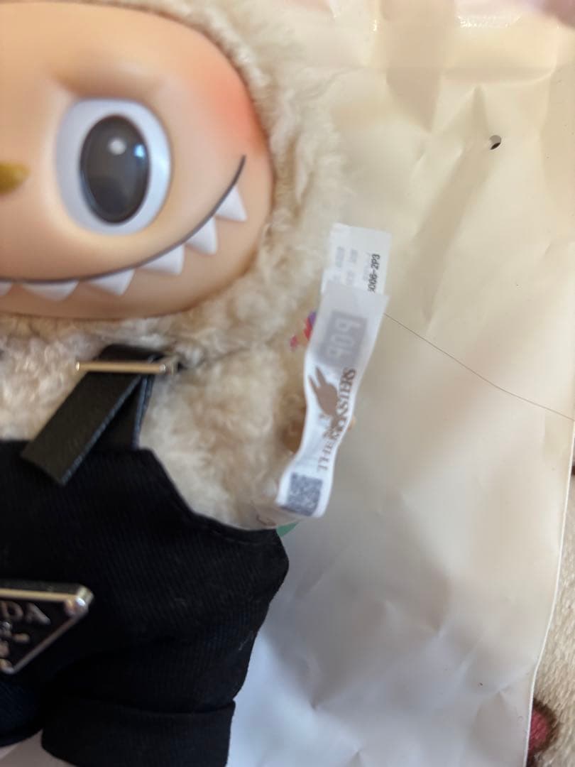 【正規品】POPMART ラブブ マカロン　洋服付