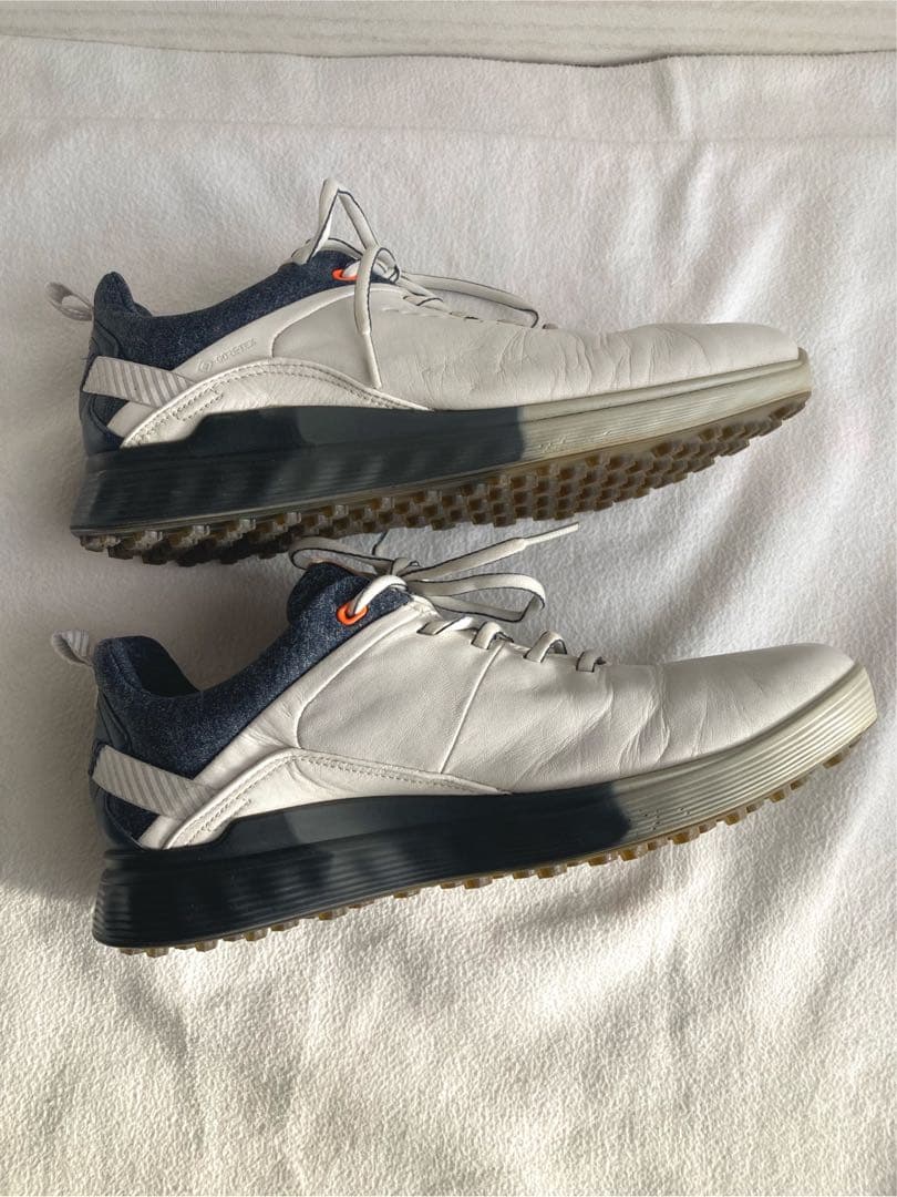 ecco ゴアテックス　ゴルフシューズ　ホワイト　サイズ25.5