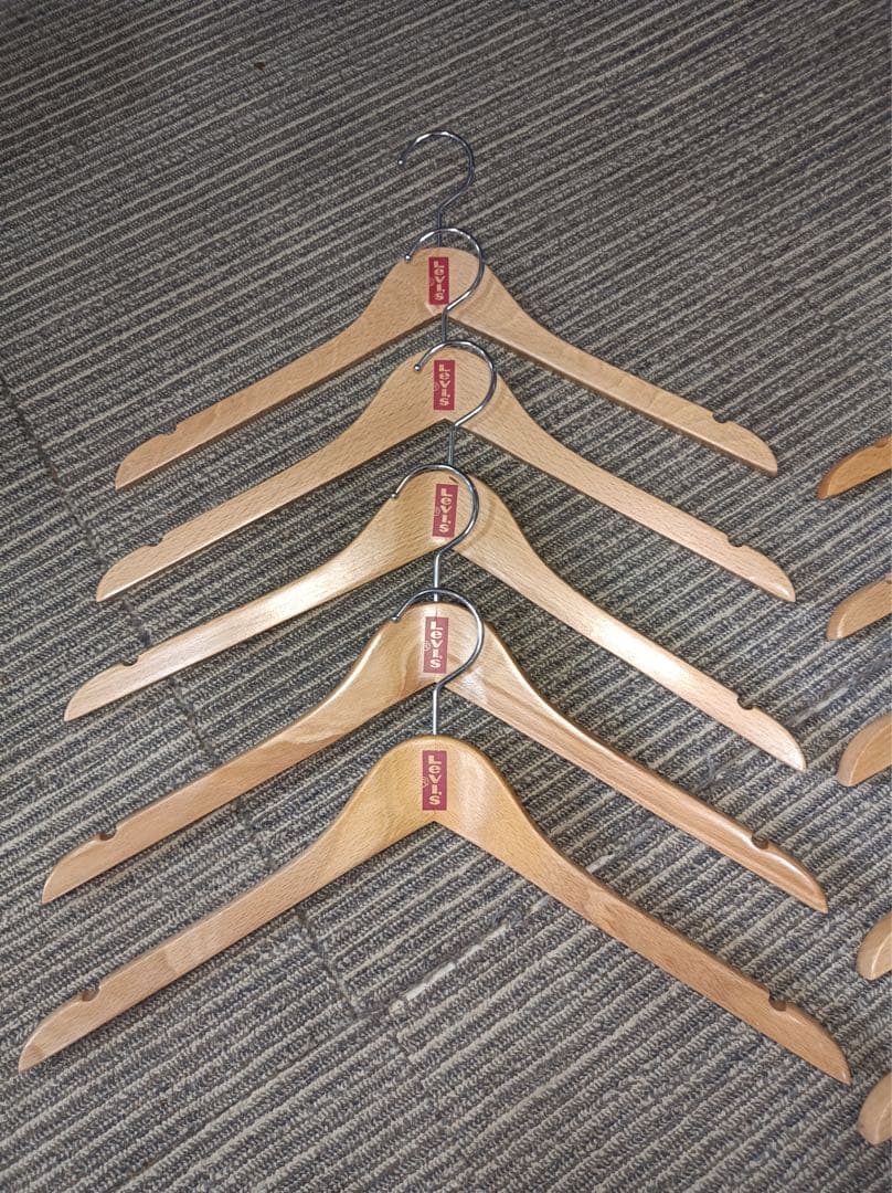八5929【美品】Levis リーバイス 木製ハンガー10本セット