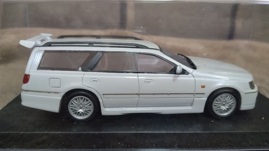 のぶちゃん：ハイストーリー ニッサンステージア オーテック 260RS 白