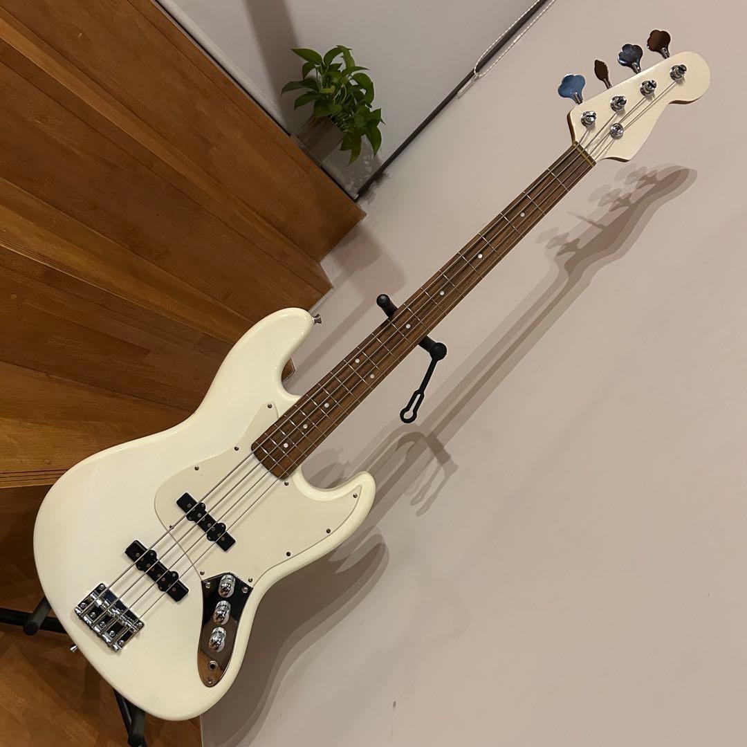 ジャズベースタイプ ホワイトマッチングヘッド