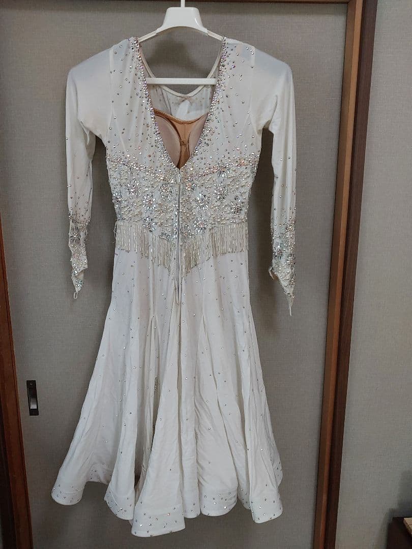 社交ダンス衣装 ホワイト ビーズ装飾