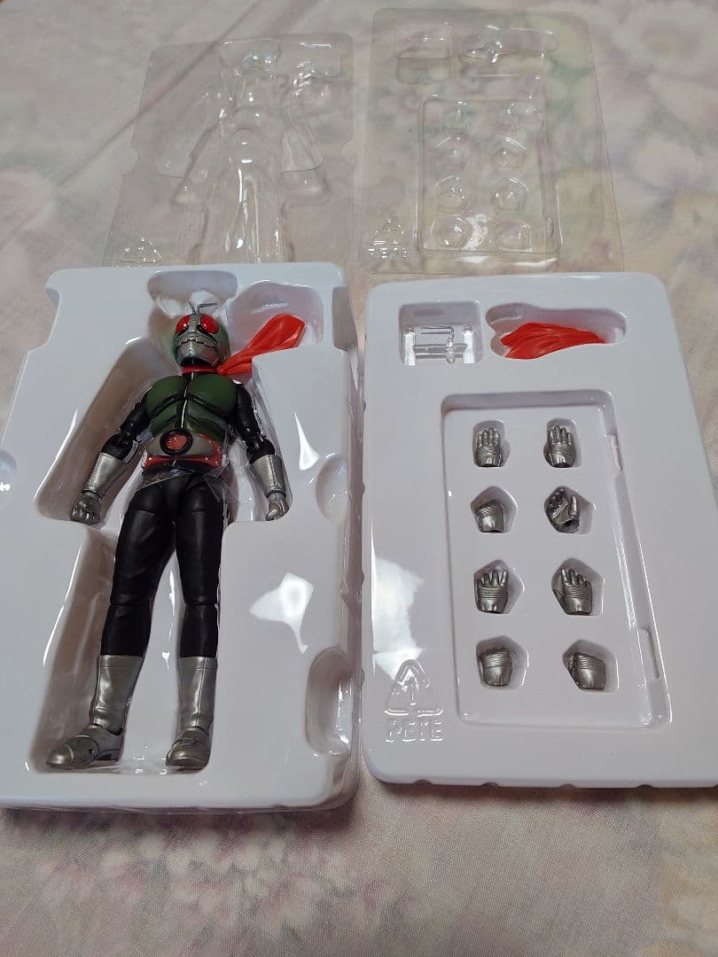 S.H.フィギュアーツ 真骨彫製法 仮面ライダー新1号・新2号 保護シート付き