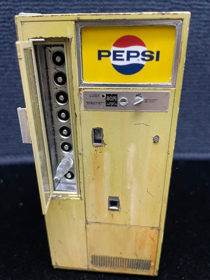 1/12スケール 瓶ジュース レトロ自販機 　完成品
