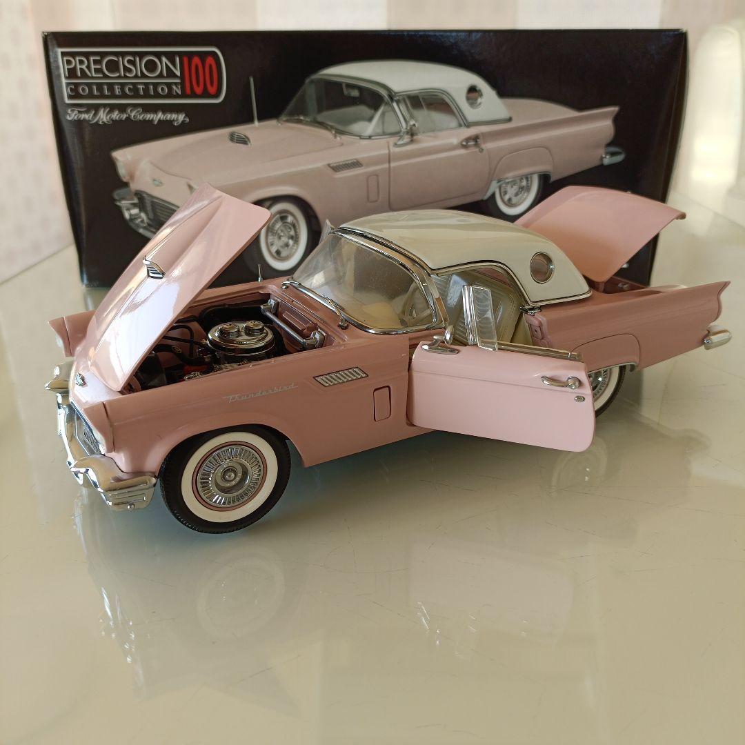 1957 フォード　サンダーバード