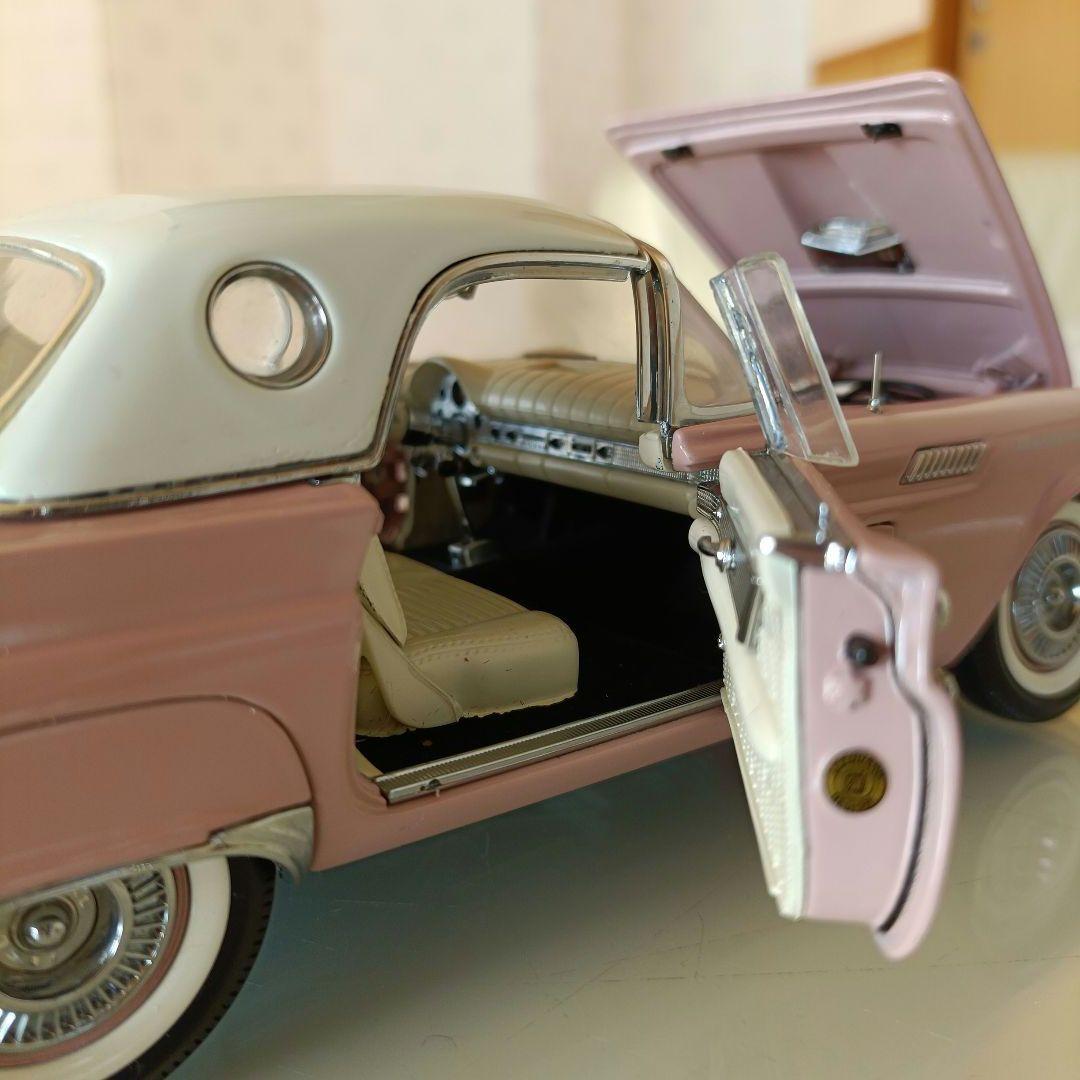 1957 フォード　サンダーバード