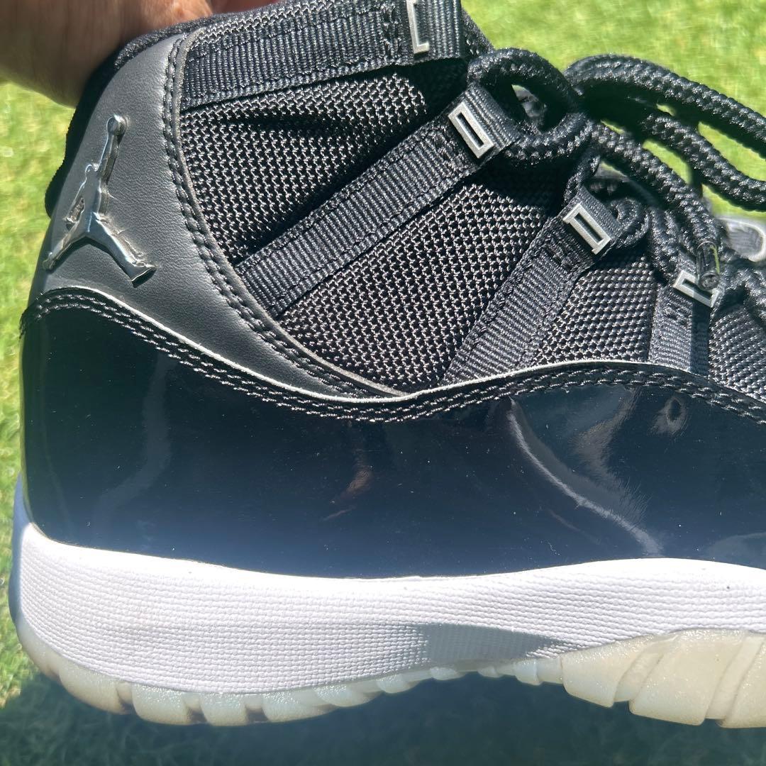 希少エアジョーダン 11 ブラック/ホワイトサイズ UK7