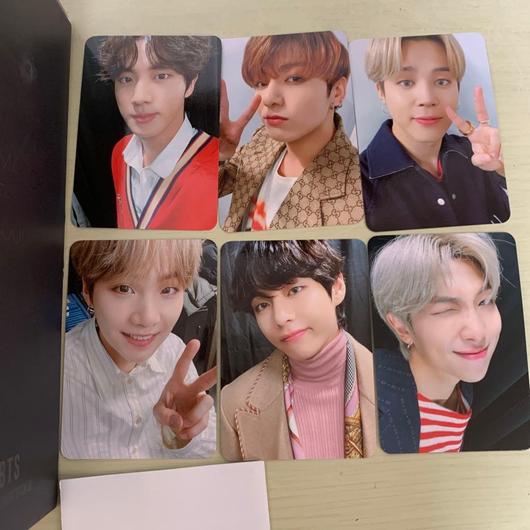 BTS オフィシャルライトスティックとブロマイド6枚 新品未使用です