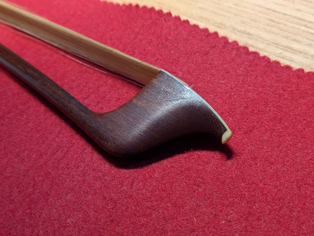 コントラバス弓　*Egidius Dörflar***