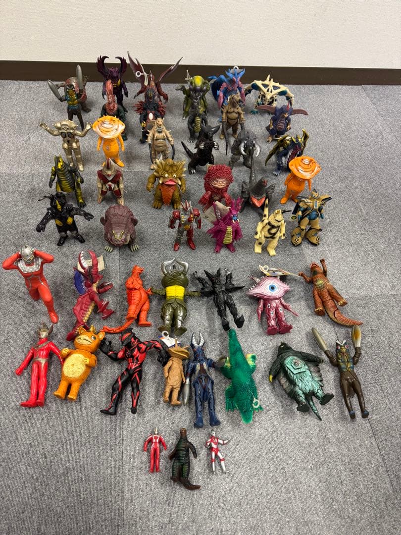 特撮ソフビ大量　約50体 まとめ売り　ソフビ　フィギュア　ゴジラ　ウルトラ怪獣