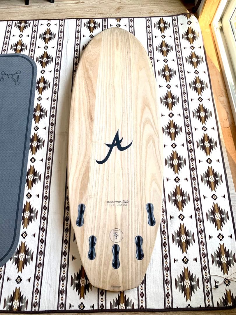 Aloha surfboard black panda ecoskin 5’6”