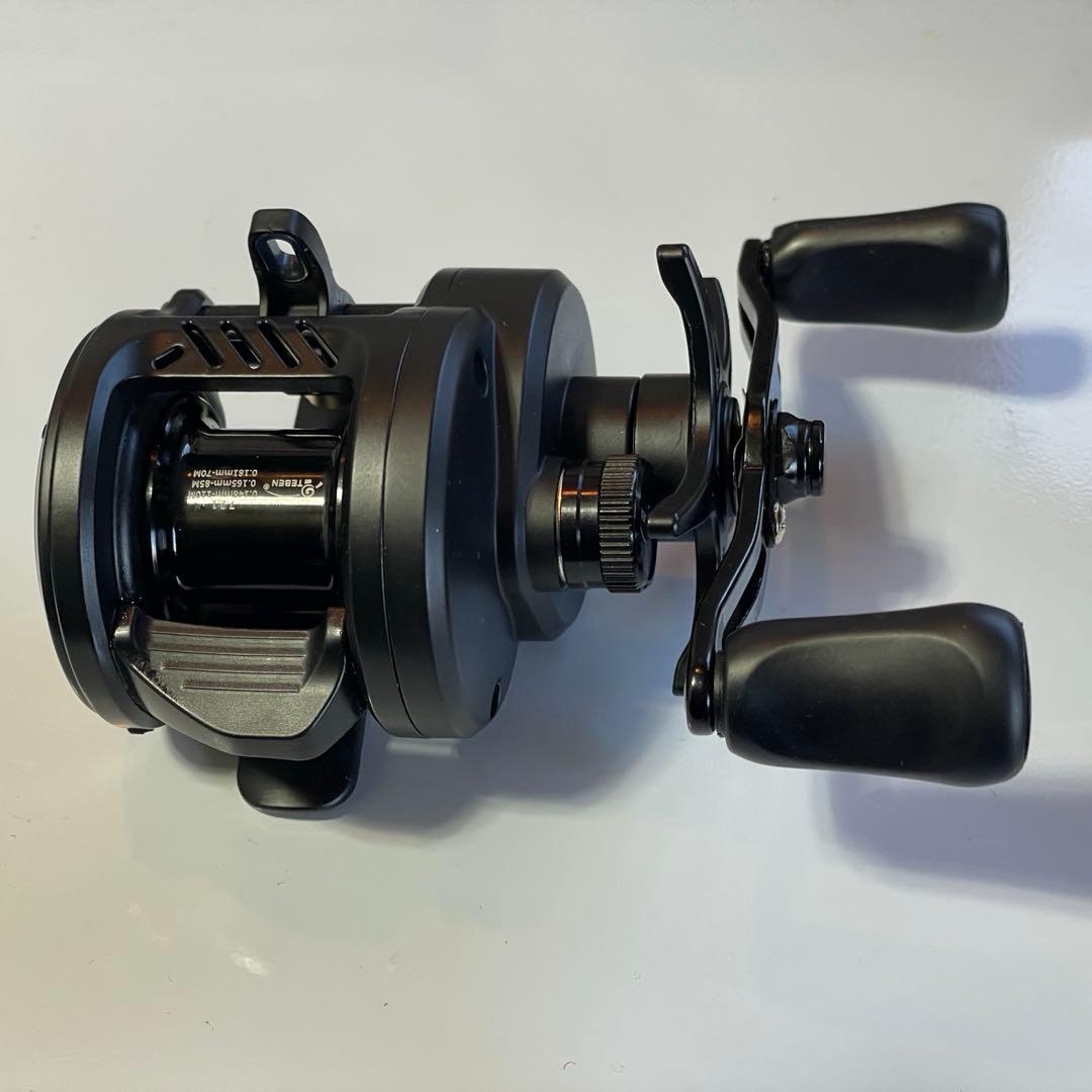 【新品未使用】丸型ベイトフィネスリール　右ハンドル　中華カルコン