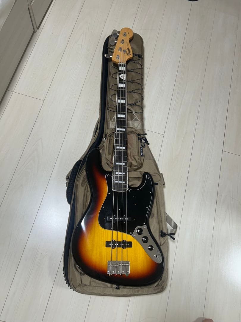 エレキベース フェンダー