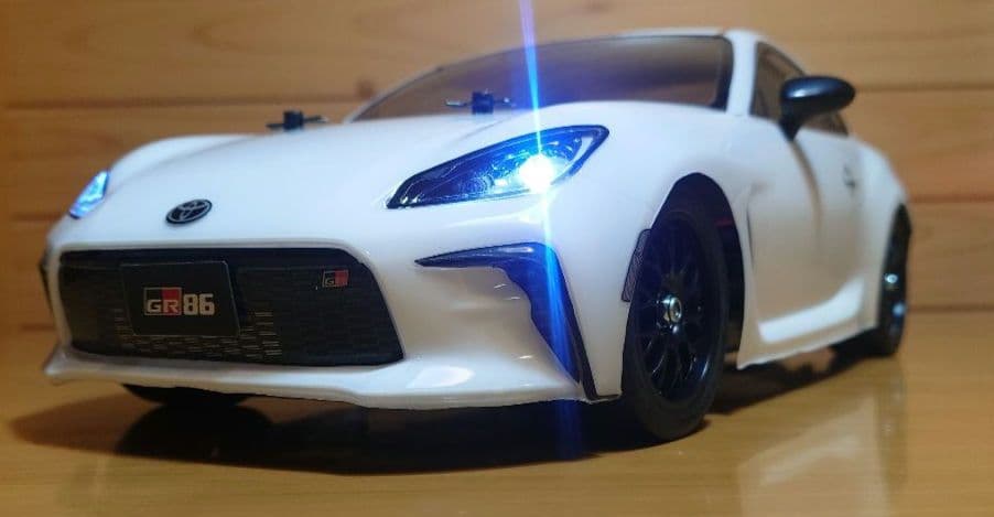 田宮RCトヨタGR86LEDライト付ファーストトライ＆プロポバッテリーセット完成