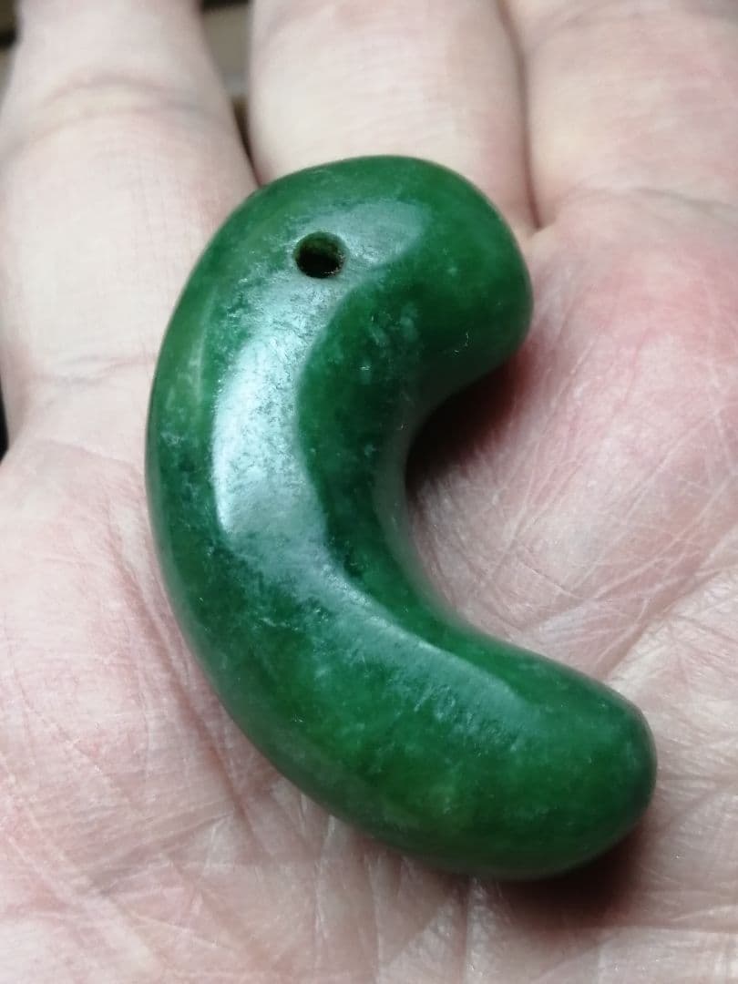 ★古墳期『糸魚川翡翠勾玉』出土品。4.8cm【超琅玕翡翠】最高峰の巨大勾玉です。