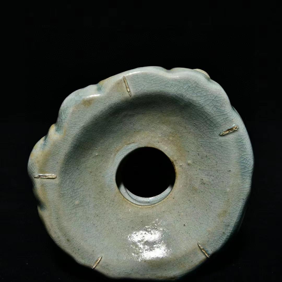 中国古美術・旧蔵の陶磁器、宝珠を持つ静かな思索の観音・12x41cm・供養仏像