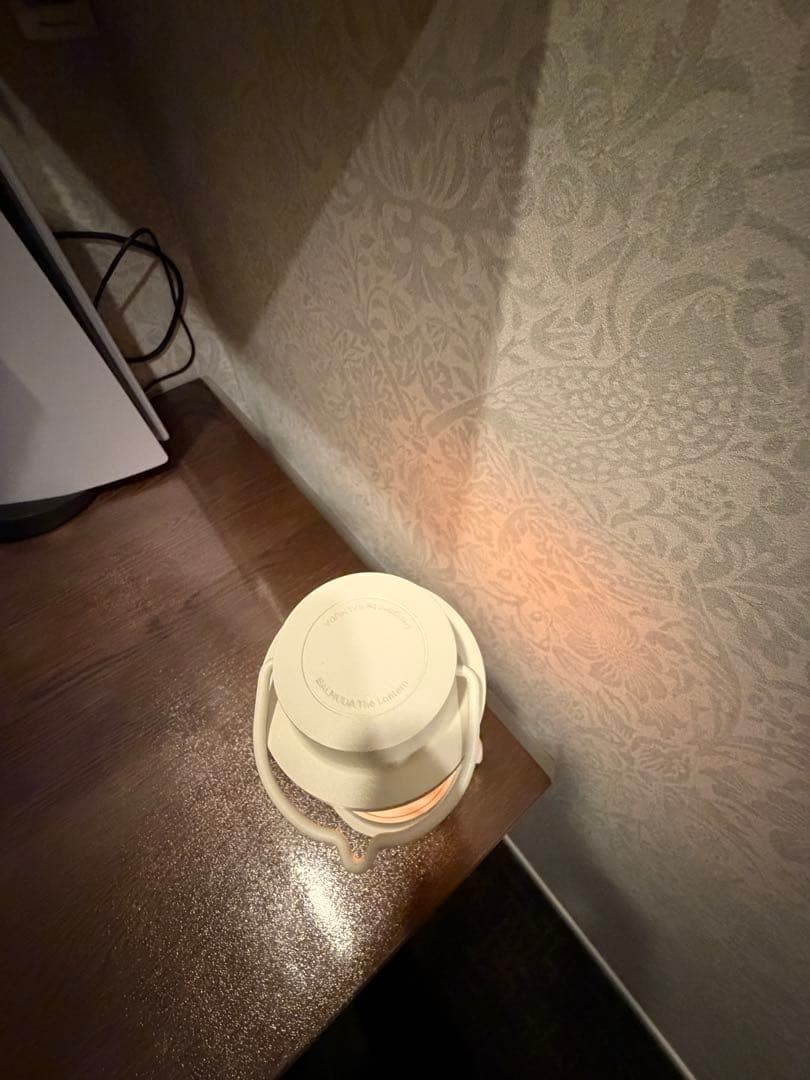 バルミューダ　ランタン　ホワイト