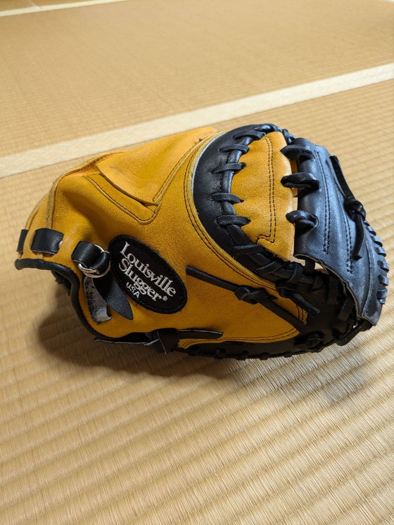 Louisville Slugger LSM222 軟式グローブ