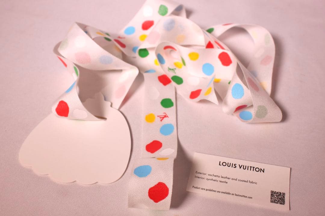 LOUIS VUITTON ルイヴィトン草間彌生トゥルースエリザベットペンケース
