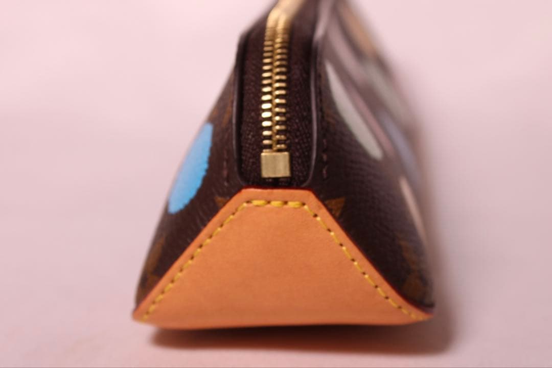 LOUIS VUITTON ルイヴィトン草間彌生トゥルースエリザベットペンケース