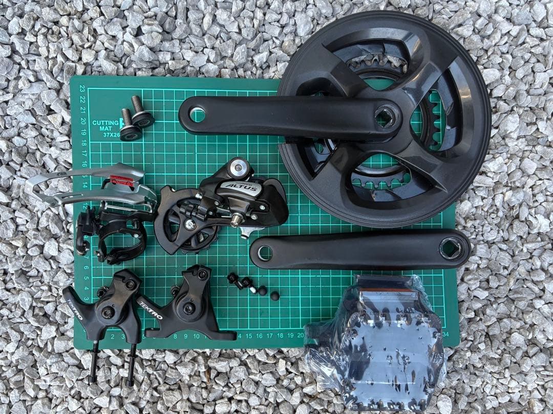 2x8速用アップグレード＆修理セット2x8速用変速機＆2x8速用クランク＋ペダル