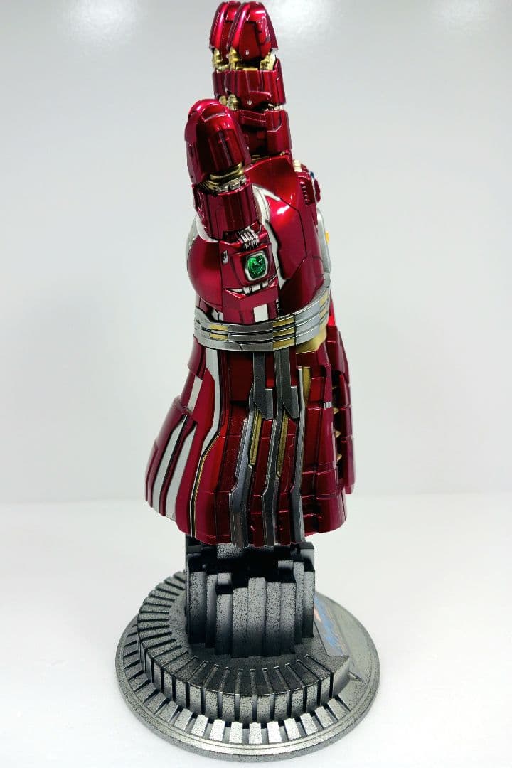 動作品 アベンジャーズ ナノ・ガントレット ハルクバージョン