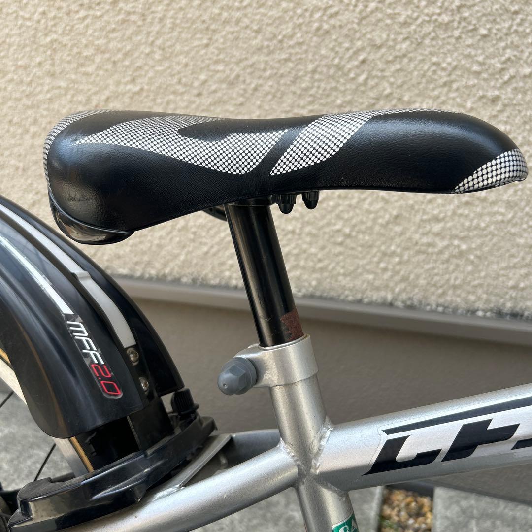 ブリヂストン クロスファイヤージュニア 22インチ シルバー&ブラック 自転車