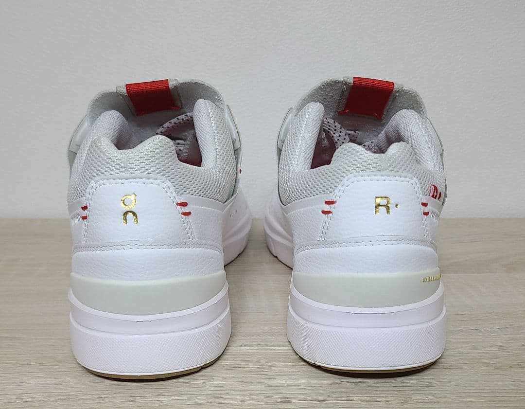 On オン THE ROGER Centre Court JP　日本web 限定