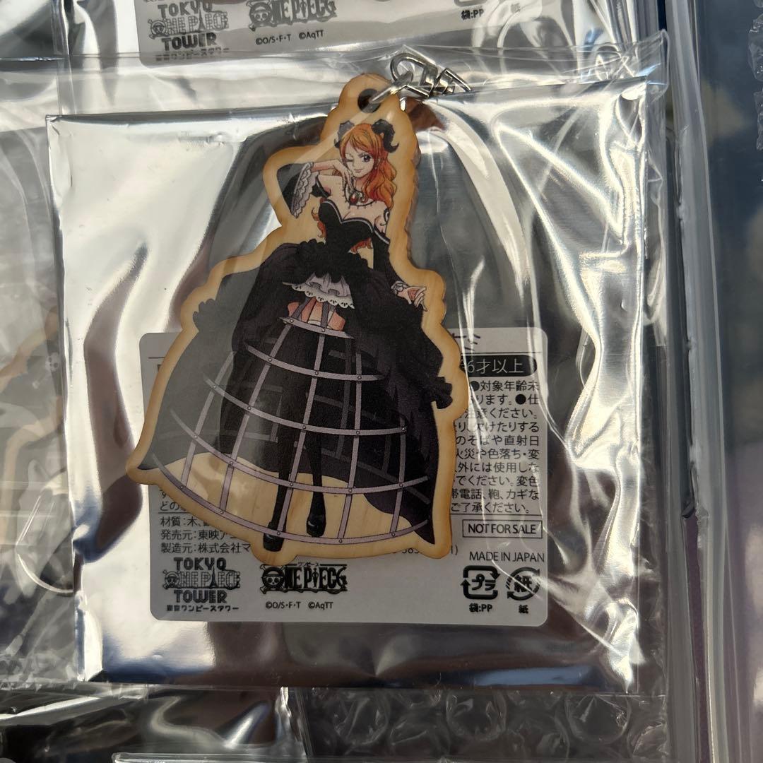ONE PIECE 東京ワンピースタワー限定非売品　ハロウィンキーホルダー　ゾロ