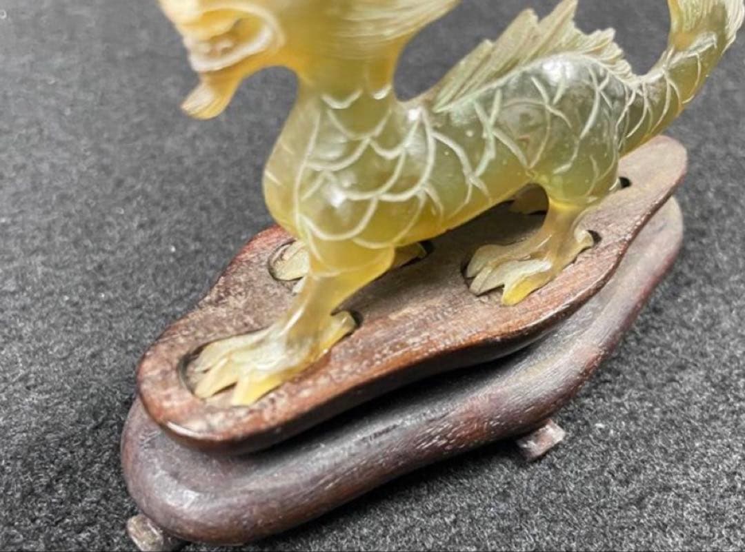 希少時代物 天然石 置物 オブジェ 骨董品 彫刻　龍　青龍　麒麟　翡翠