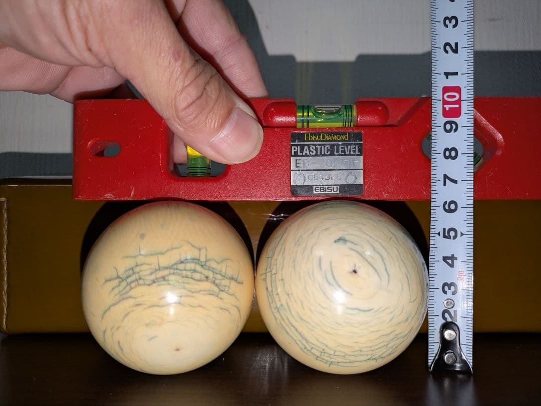 ビリヤードボール