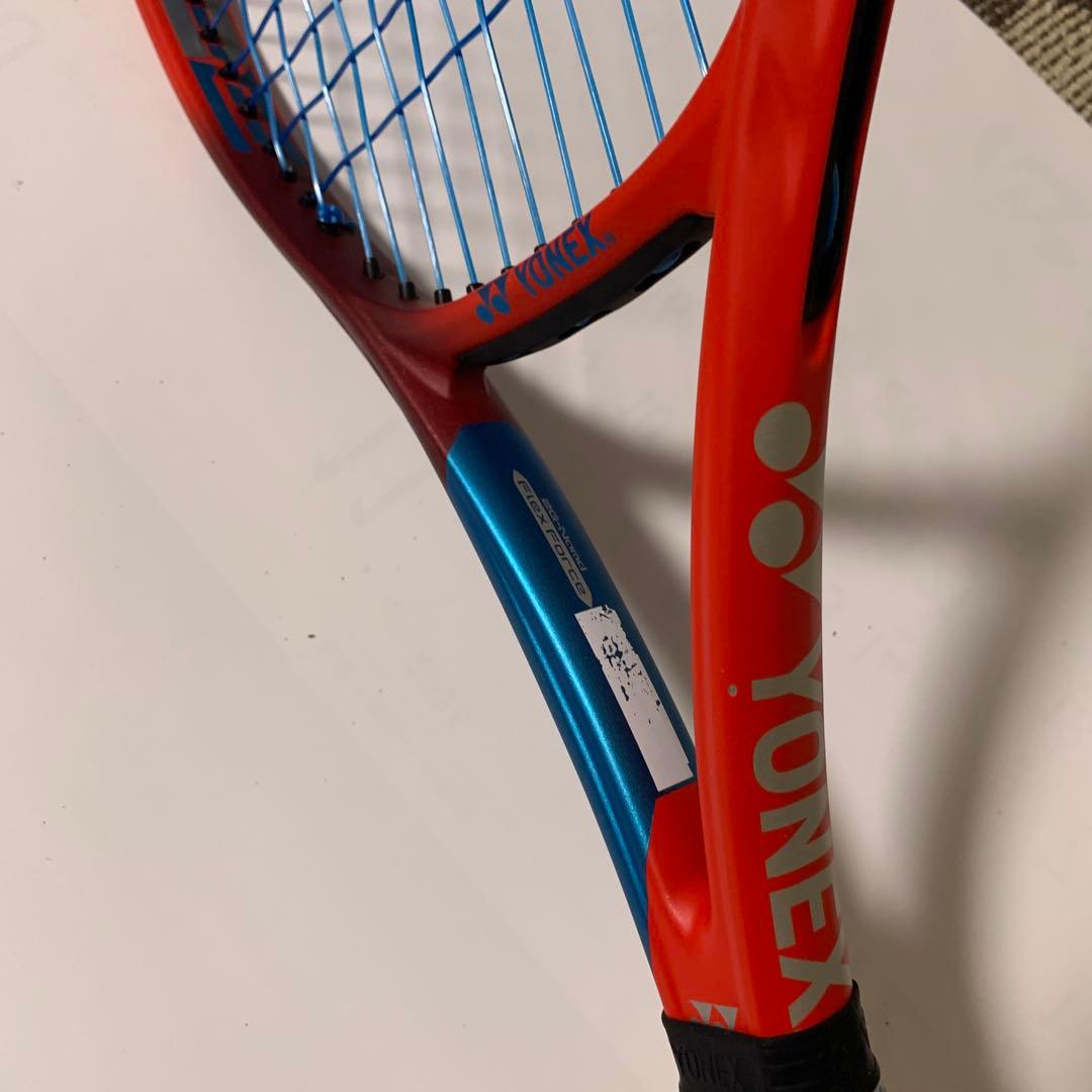 YONEX VCORE100テニスラケット グリップサイズG2 ①