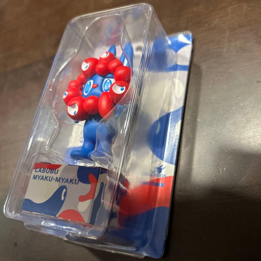 値下げ　ミャクミャク　ラブブ　フィギュア　コラボ