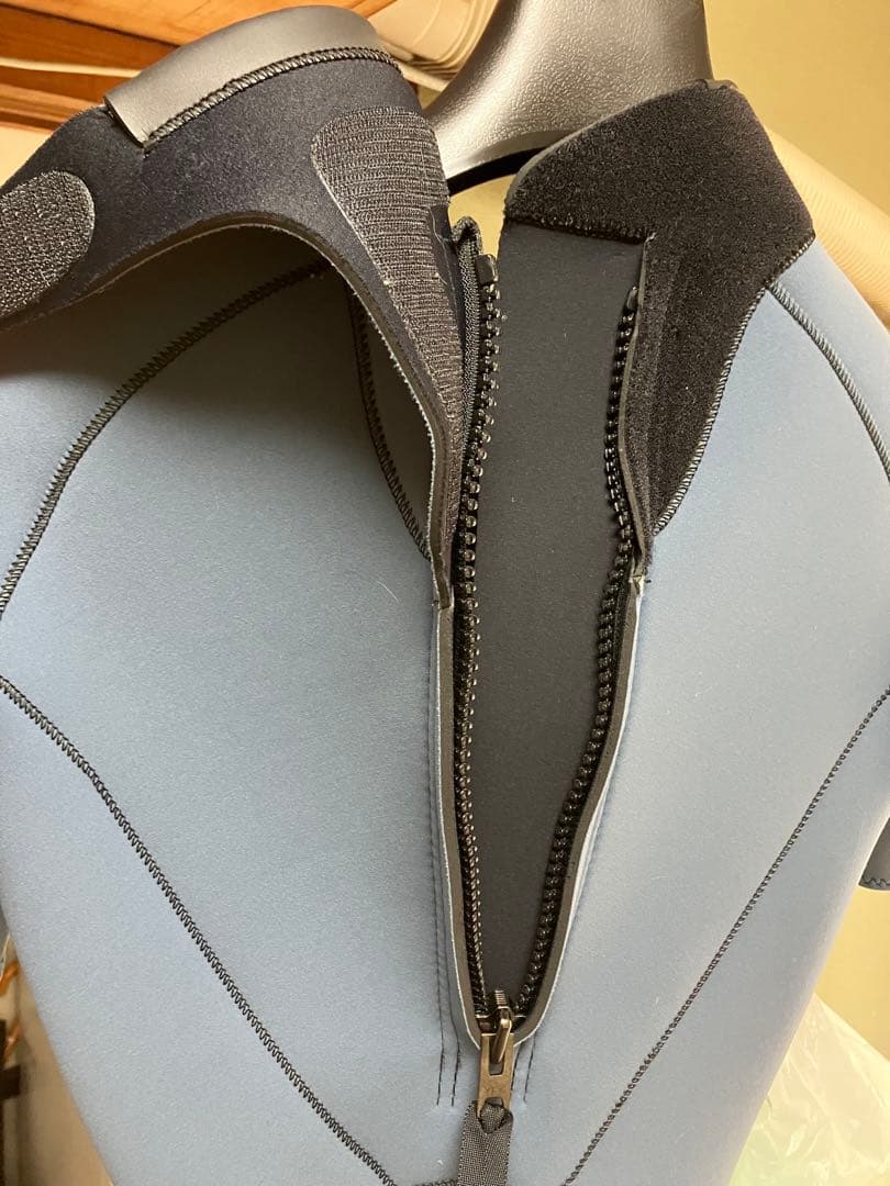 タム　新品　サーフィンウエットスーツ