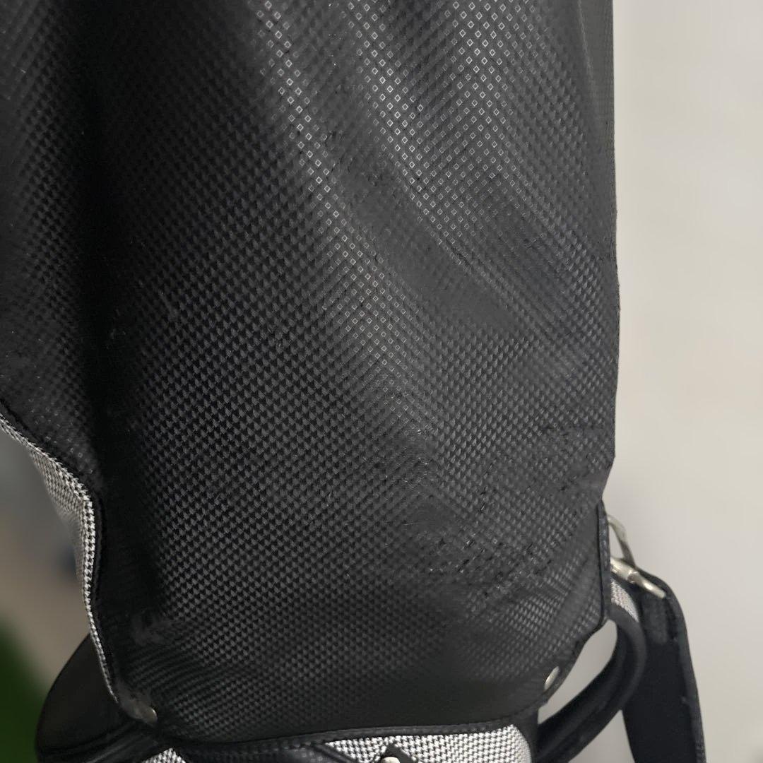 送料込み！XXIO ゴルフバッグ ブラック/シルバー