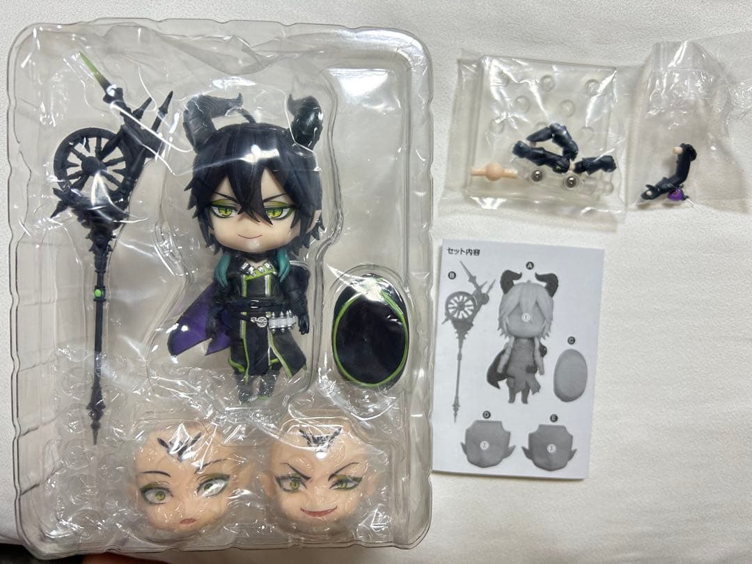 【開封品】マレウス・ドラコニア ねんどろいど 特典缶バッジ付き