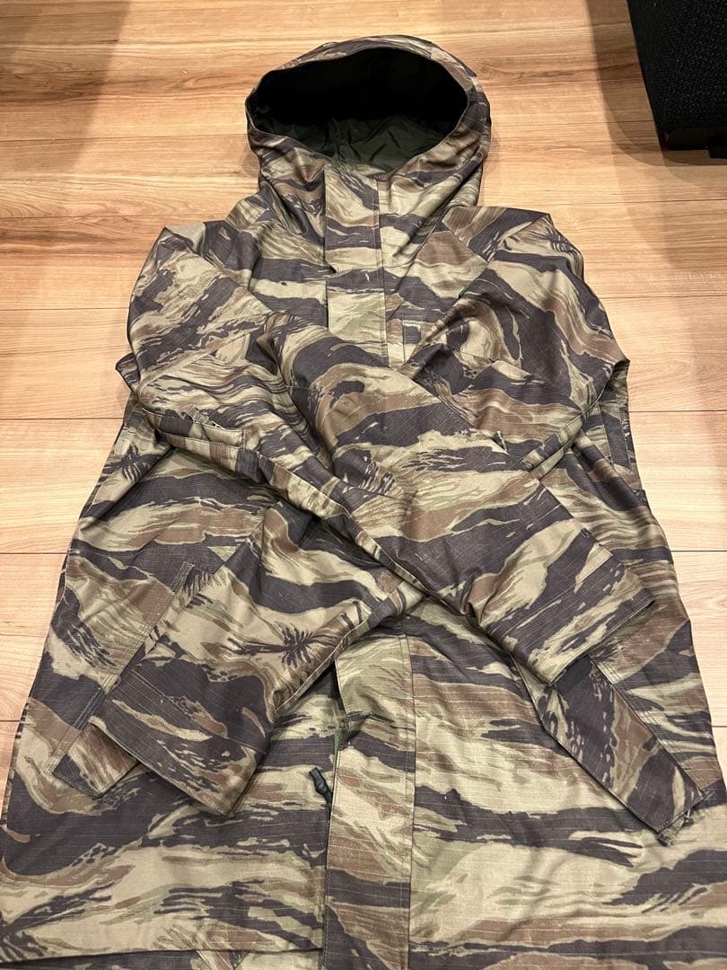 Burton 迷彩スノーボードウェア Sサイズ