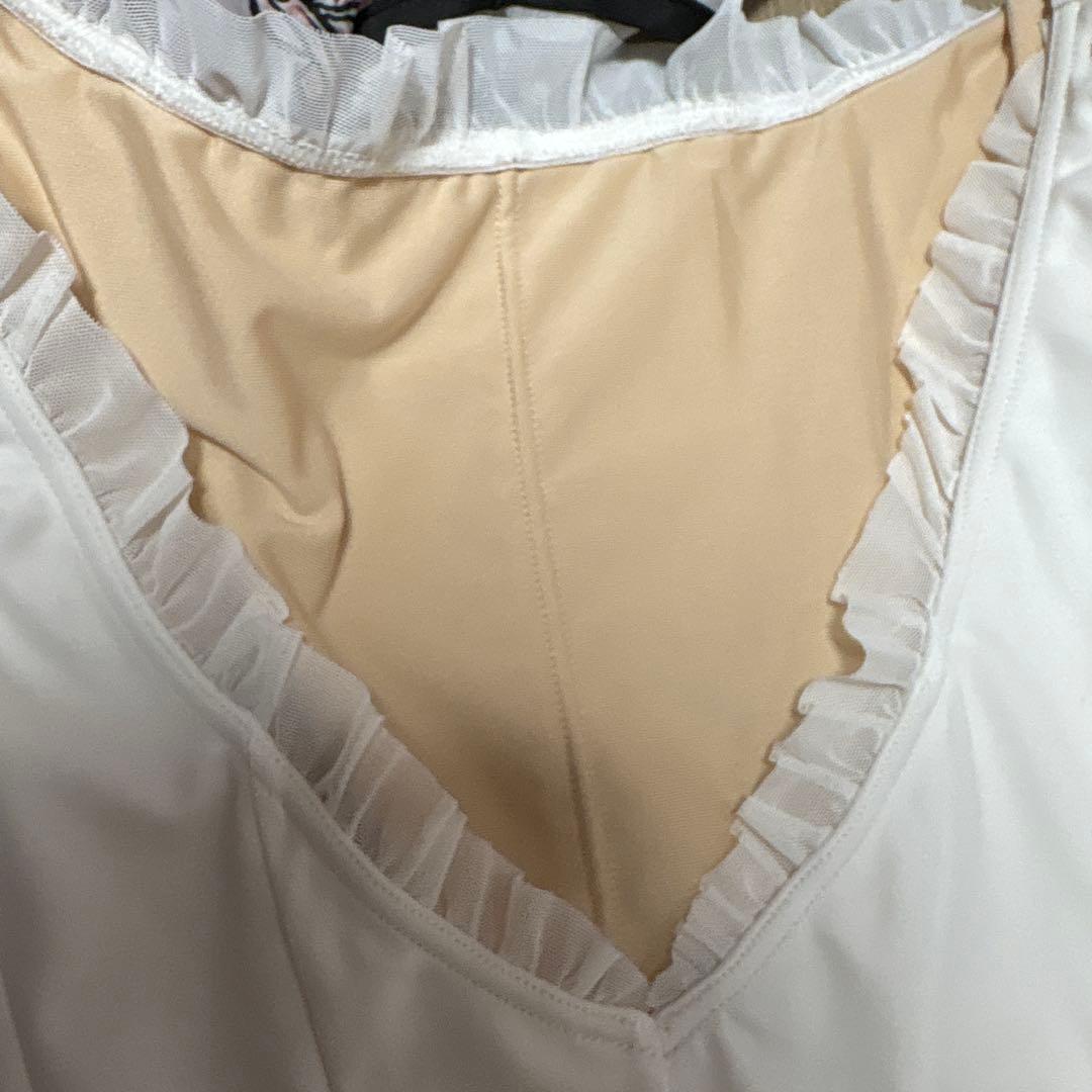 stina/M/Retune/ホワイトノースリーブレオタード