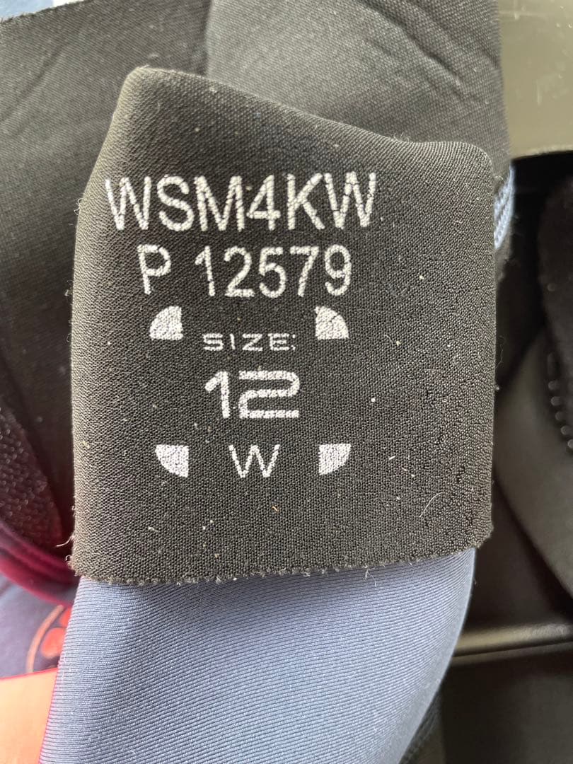 リップカール　ウェットスーツ