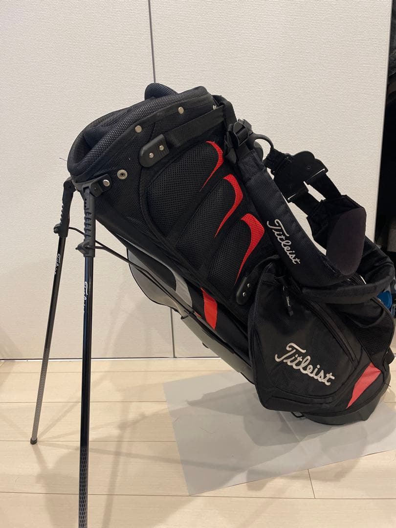 【マークー】Titleist キャディバッグ 黒/赤