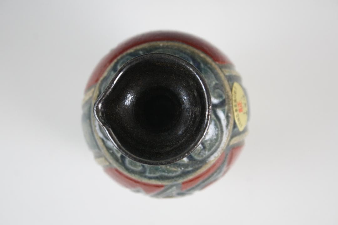 小橋川清正 作 壺屋焼 赤絵魚文徳利