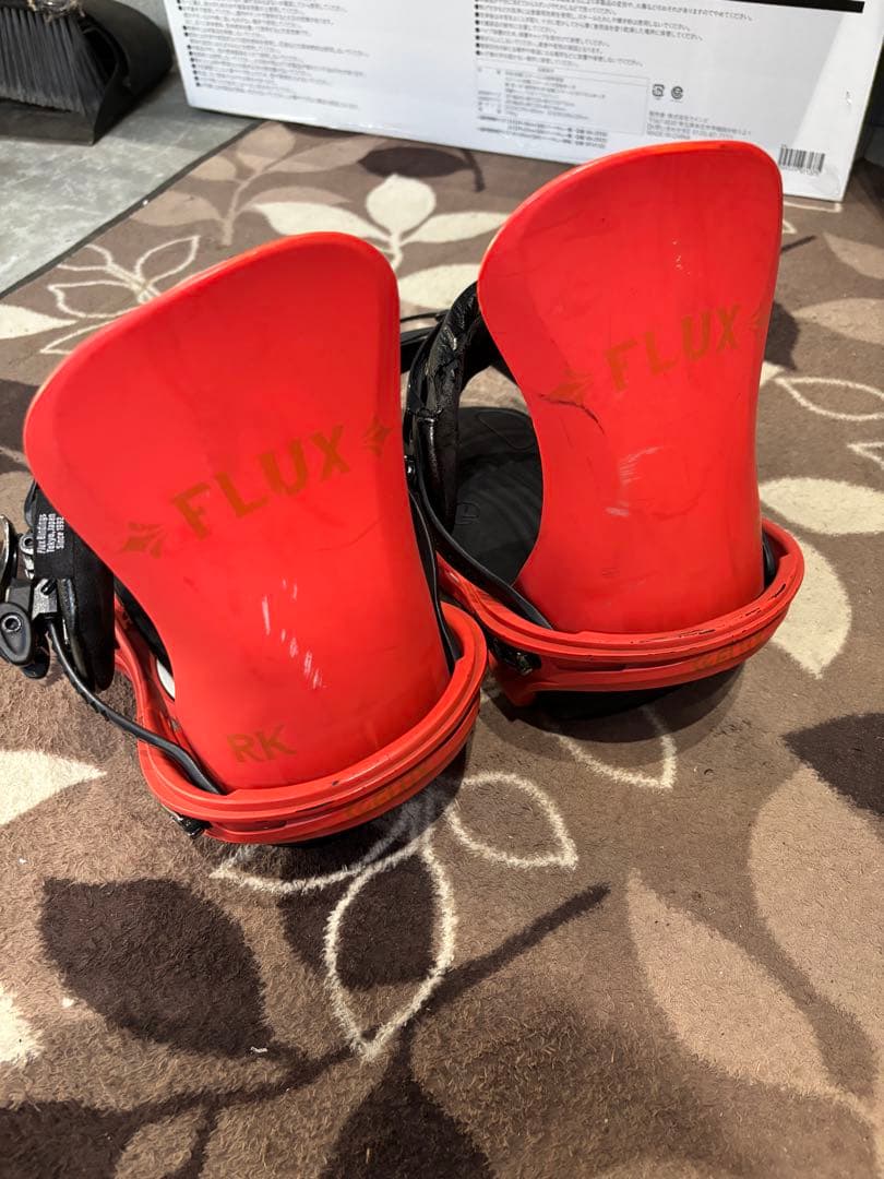 FLUX RK M/Lスノボビンディング オレンジ　グラトリ