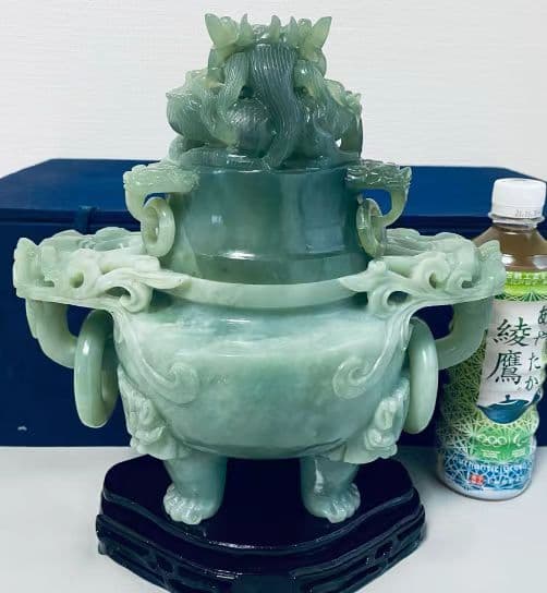 翡翠製獅子装飾置物 15cm