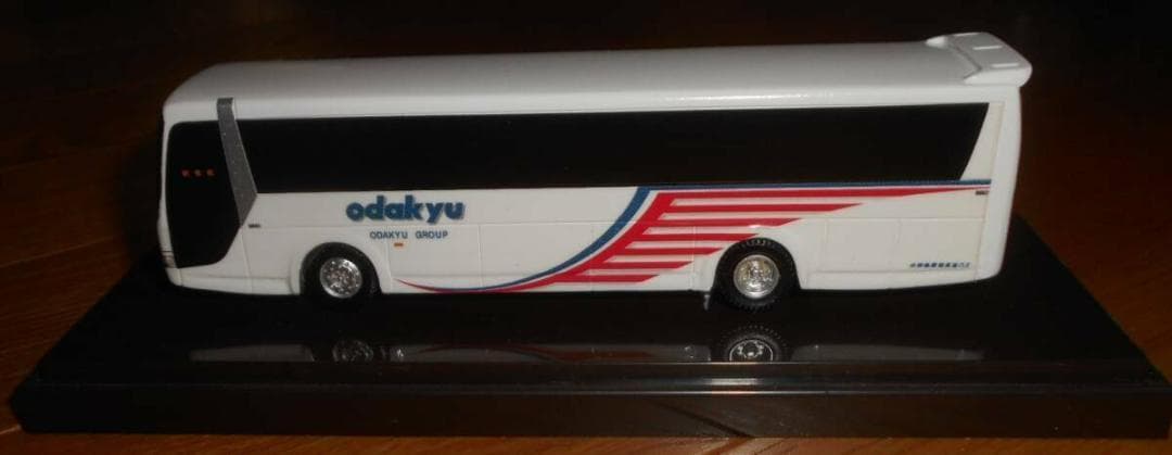 アドウイング　1/80　　小田急バス　三菱　エアロエース