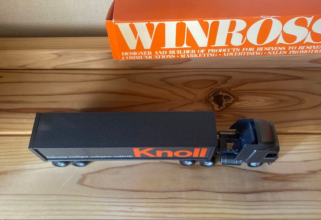 Knoll トラクター　模型