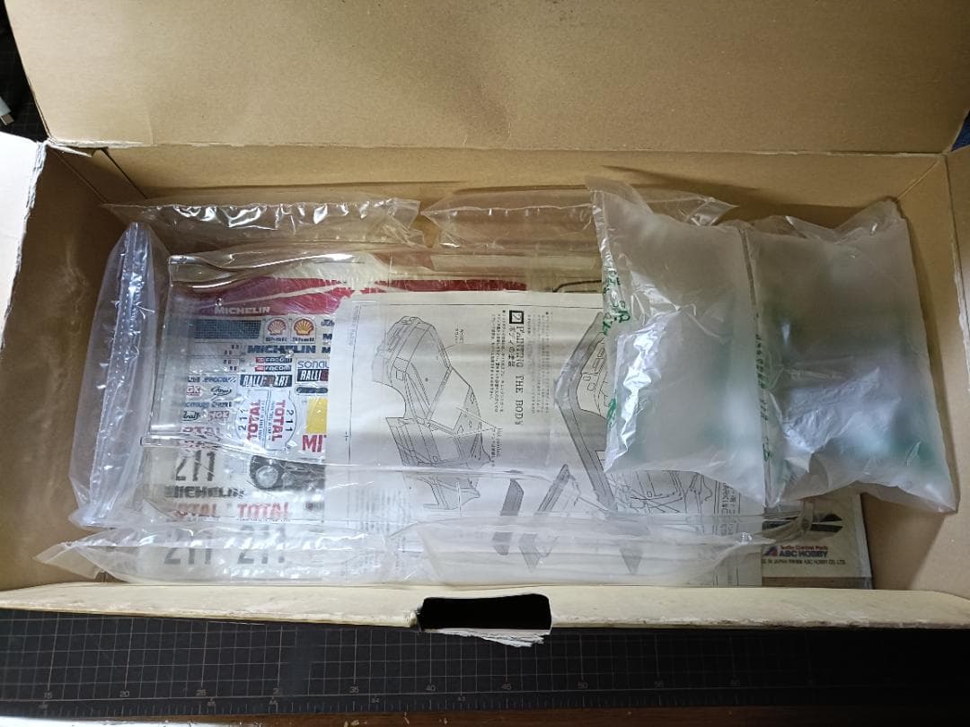 ABCホビーボディ　三菱パジェロ（ラリー仕様）